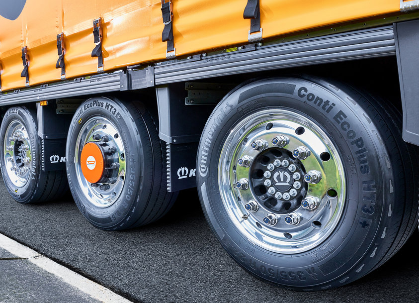 Continental zeigt drei Reifenlösungen für nachhaltigen Personen-​ und Güterverkehr auf Nah- und Fernstrecken